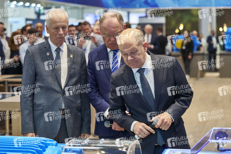 Eröffnungsrundgang auf der Hannover Messe 2025