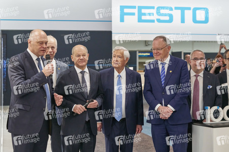 Eröffnungsrundgang auf der Hannover Messe 2025