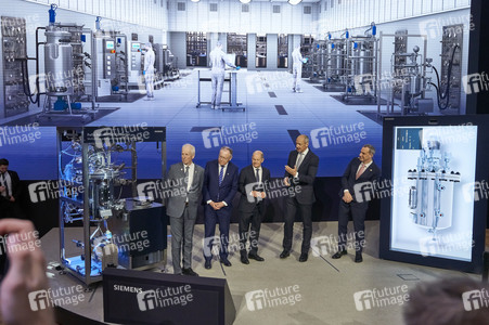 Eröffnungsrundgang auf der Hannover Messe 2025