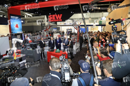 Eröffnungsrundgang auf der Hannover Messe 2025