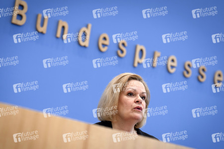 Bundespressekonferenz zur Bilanz der Migrationspolitik in der aktuellen Legislaturperiode in Berlin