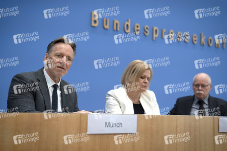 Bundespressekonferenz zur Vorstellung der Polizeilichen Kriminalstatistik 2024 in Berlin