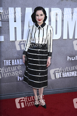 Season 6 Premiere 'The Handmaid's Tale: Der Report der Magd' in Los Angeles