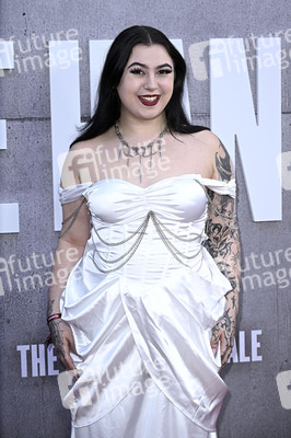 Season 6 Premiere 'The Handmaid's Tale: Der Report der Magd' in Los Angeles