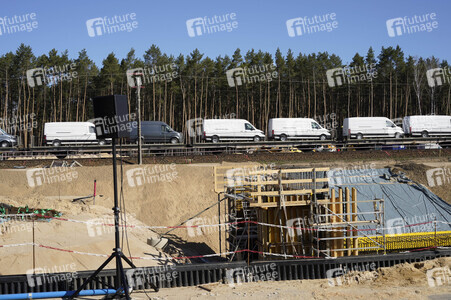 Spatenstich für den neuen Bahnhof Fangschleuse in Grünheide