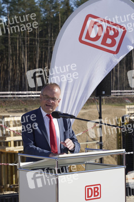 Spatenstich für den neuen Bahnhof Fangschleuse in Grünheide