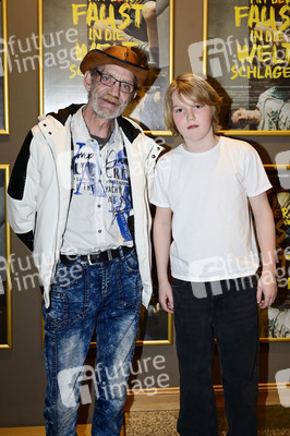 Filmpremiere 'Mit der Faust in die Welt schlagen' in Görlitz