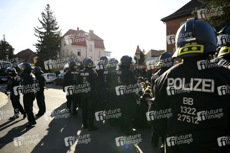 Protest gegen den Parteitag der Berliner AfD in Jüterbog