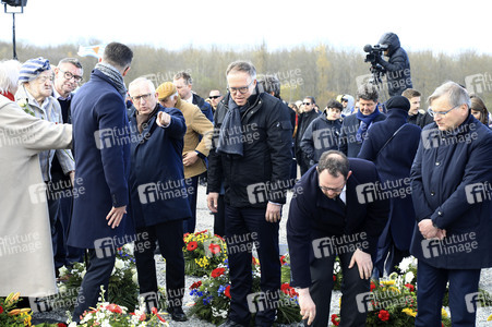 Kranzniederlegung zum 80. Jahrestag der Befreiung des Konzentrationslagers Buchenwald