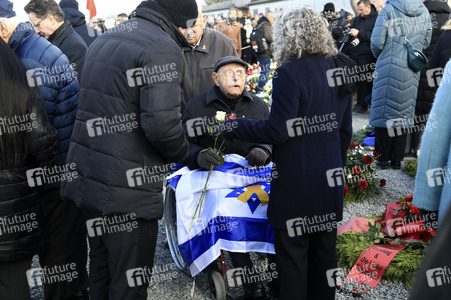 Kranzniederlegung zum 80. Jahrestag der Befreiung des Konzentrationslagers Buchenwald