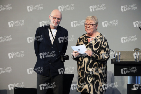 Ausstellungseröffnung 'Staatssicherheitsinhaftierung / Porträt 2023 - 2024' in Berlin