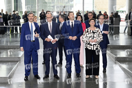 Pressekonferenz von CDU, CSU und SPD in Berlin