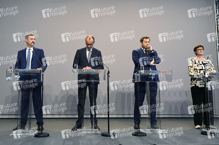 Pressekonferenz von CDU, CSU und SPD in Berlin