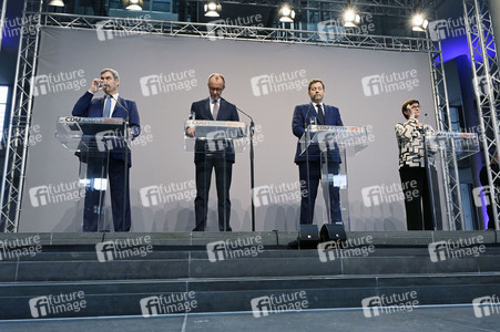Pressekonferenz von CDU, CSU und SPD in Berlin