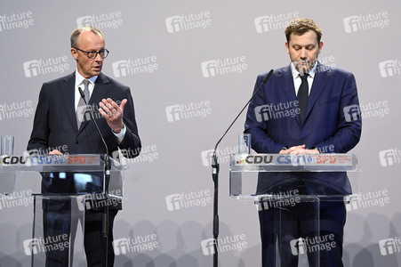 Pressekonferenz von CDU, CSU und SPD in Berlin