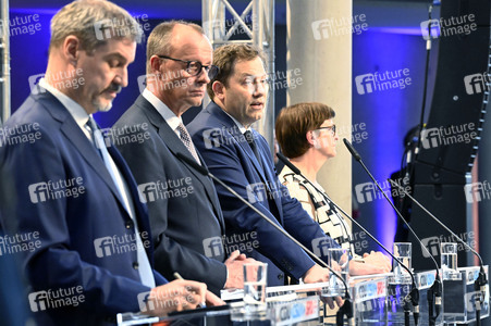 Pressekonferenz von CDU, CSU und SPD in Berlin