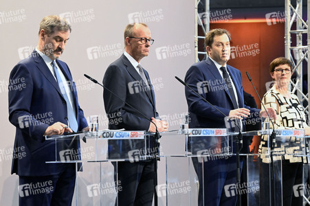 Pressekonferenz von CDU, CSU und SPD in Berlin