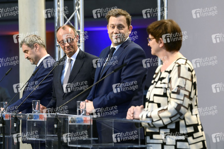 Pressekonferenz von CDU, CSU und SPD in Berlin