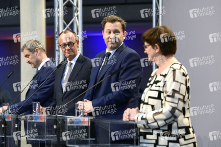 Pressekonferenz von CDU, CSU und SPD in Berlin