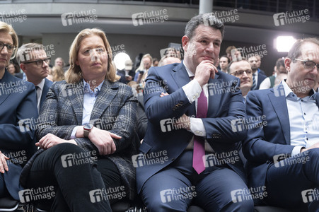 Pressekonferenz von CDU, CSU und SPD in Berlin