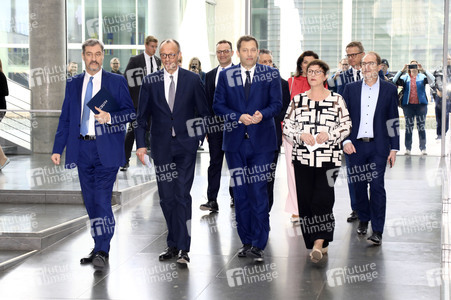 Pressekonferenz von CDU, CSU und SPD in Berlin
