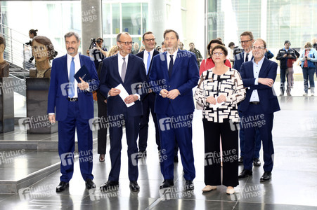 Pressekonferenz von CDU, CSU und SPD in Berlin