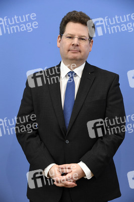 Bundespressekonferenz Gemeinschaftsdiagnose der Wirtschaftsforschungsinstitute in Berlin