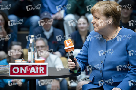 Radioshow mit Angela Merkel in Berlin