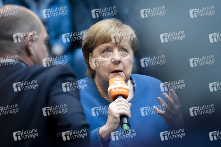 Radioshow mit Angela Merkel in Berlin