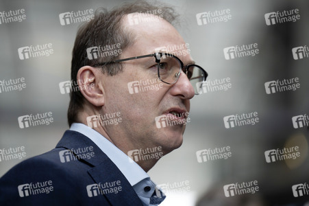 Pressekonferenz von CDU, CSU und SPD in Berlin