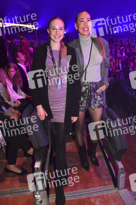 Circus Krone Premiere 'Farbenspiel - Gold Edition' in München