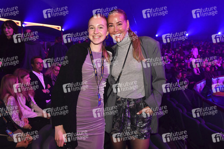 Circus Krone Premiere 'Farbenspiel - Gold Edition' in München