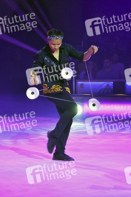 Circus Krone Premiere 'Farbenspiel - Gold Edition' in München