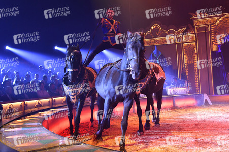 Circus Krone Premiere 'Farbenspiel - Gold Edition' in München