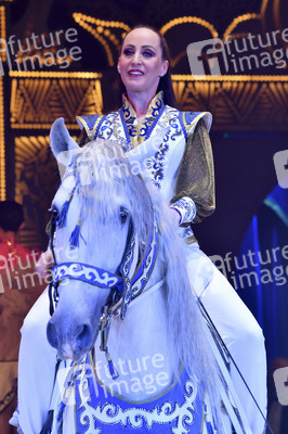 Circus Krone Premiere 'Farbenspiel - Gold Edition' in München