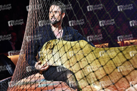 Circus Krone Premiere 'Farbenspiel - Gold Edition' in München