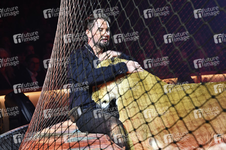 Circus Krone Premiere 'Farbenspiel - Gold Edition' in München