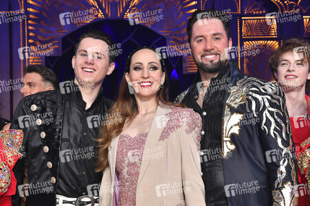 Circus Krone Premiere 'Farbenspiel - Gold Edition' in München