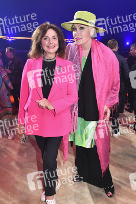 Circus Krone Premiere 'Farbenspiel - Gold Edition' in München