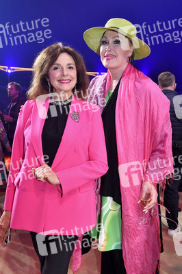 Circus Krone Premiere 'Farbenspiel - Gold Edition' in München