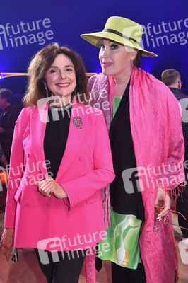 Circus Krone Premiere 'Farbenspiel - Gold Edition' in München