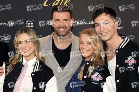 Eröffnung vom Schlager Cafe Düsseldorf in Düsseldorf