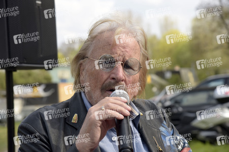 Frank Zander präsentiert 'Zander im Brötchen' in Berlin