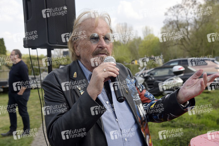 Frank Zander präsentiert 'Zander im Brötchen' in Berlin