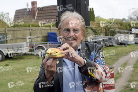 Frank Zander präsentiert 'Zander im Brötchen' in Berlin