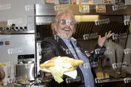 Frank Zander präsentiert 'Zander im Brötchen' in Berlin