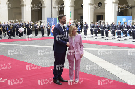 Giorgia Meloni empfängt  JD Vance in Rom