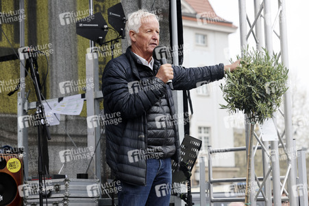 Demonstration 'Friedensprozession' in Dresden
