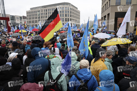 Demonstration 'Friedensprozession' in Dresden