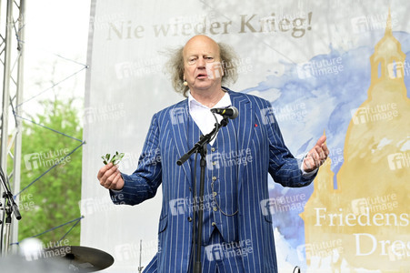 Demonstration 'Friedensprozession' in Dresden